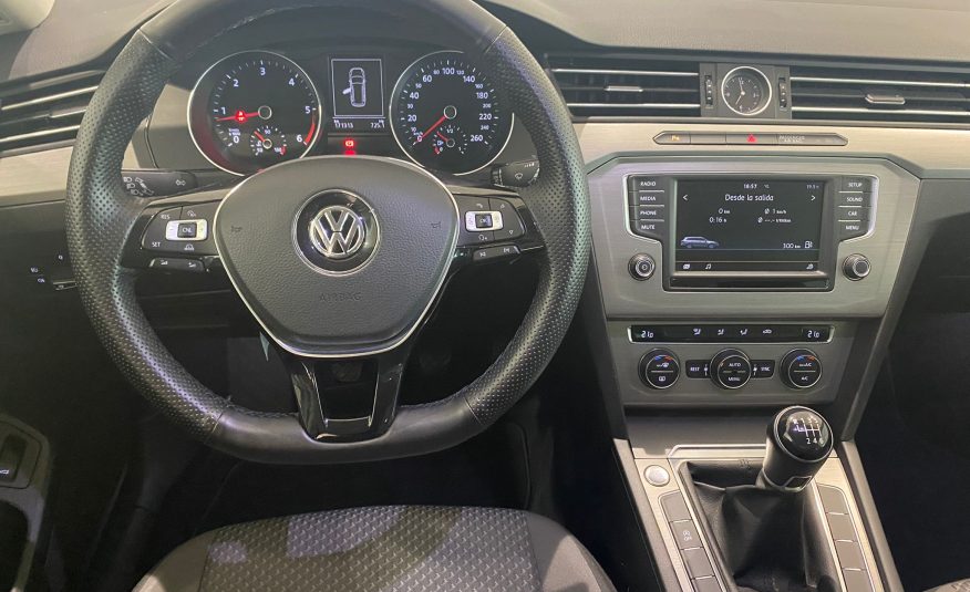 VOLKSWAGEN Passat Variant Advance 1.6 TDI 120CV BMT 5p.