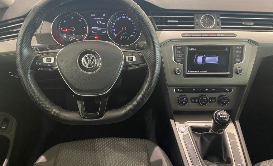 VOLKSWAGEN Passat Variant Advance 1.6 TDI 120CV BMT 5p.